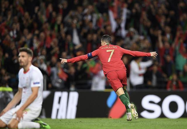  克莱蒙门将扑点建功逼平卫冕冠军巴黎  