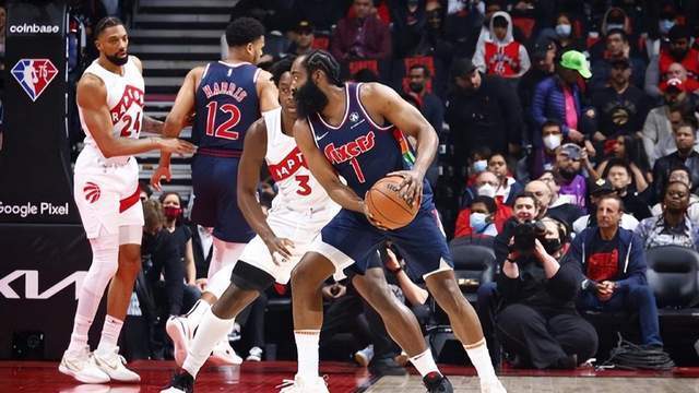  恩比德攻防一体76人横扫公牛迎五连胜