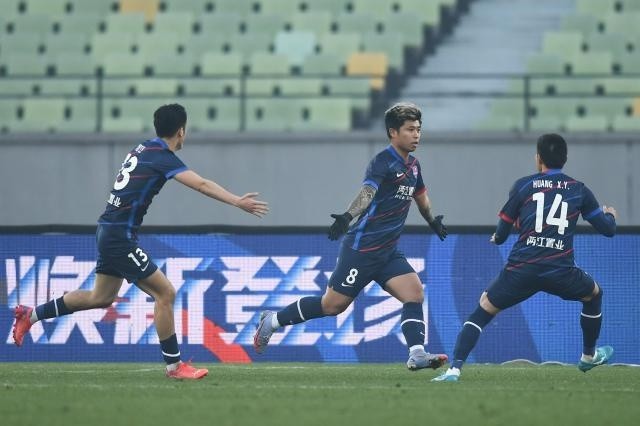  奥格斯堡替补奇兵建功抢下宝贵分  