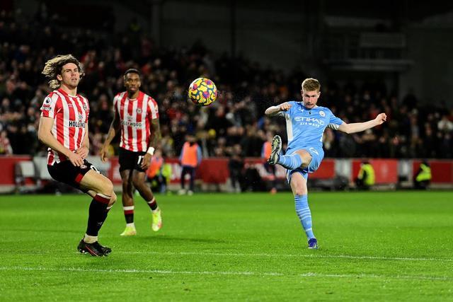  布伦特福德主场顽强逼平利物浦展现黑马本色