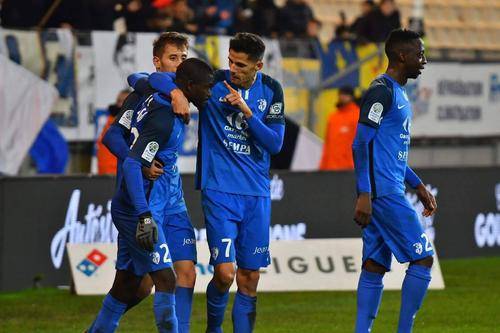  格勒诺布尔新援首秀惊艳，远射世界波技惊四座